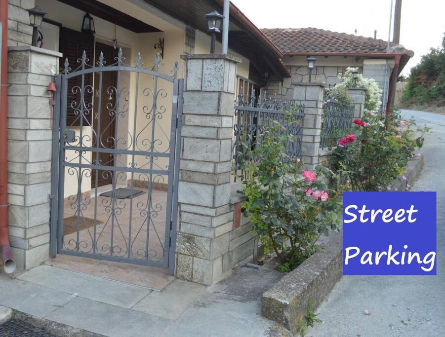 Studio In Fourka Exterior photo